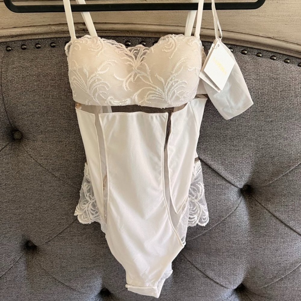 La Perla Zephyr white lace bodysuit lingerie NWT